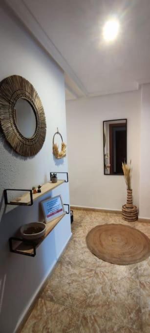 Apartamento En El Centro De Con Terraza La Alborada Elche