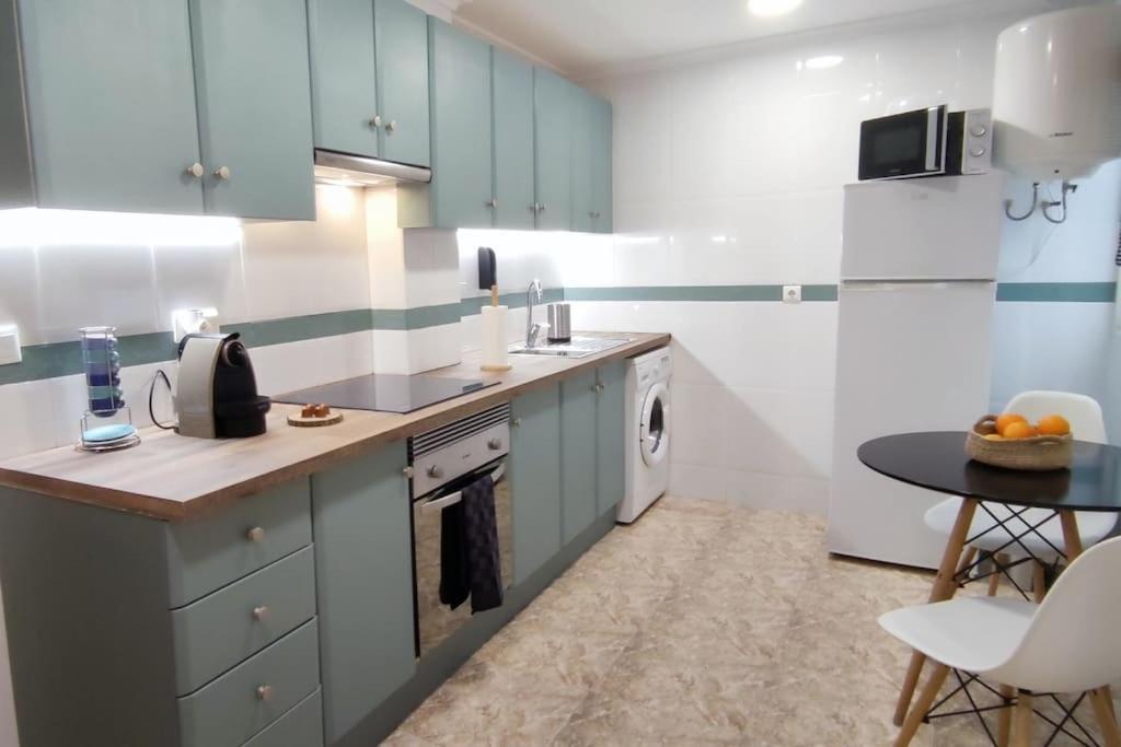 Apartamento En El Centro De Con Terraza La Alborada