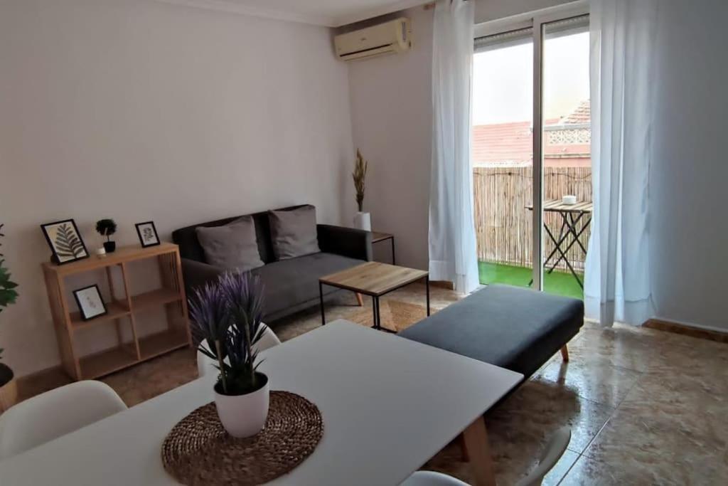 Apartamento En El Centro De Con Terraza La Alborada *